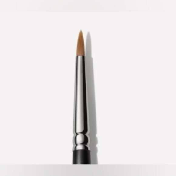 Mac Makeup 209S Eye Liner Brush | Synthetic Bristles | Brand New | Authentic - Picture 2 of 8